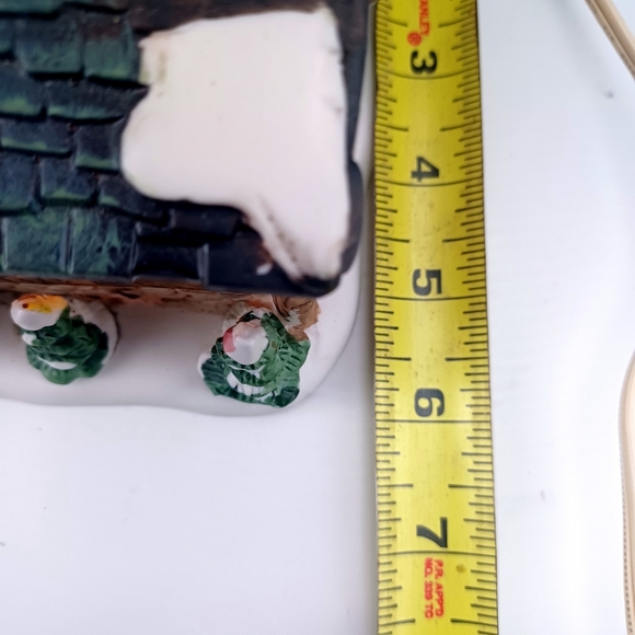 VINTAGE The Cozy Tea Lighted House Santa's Workbench 2002 - Picture 5 of 10